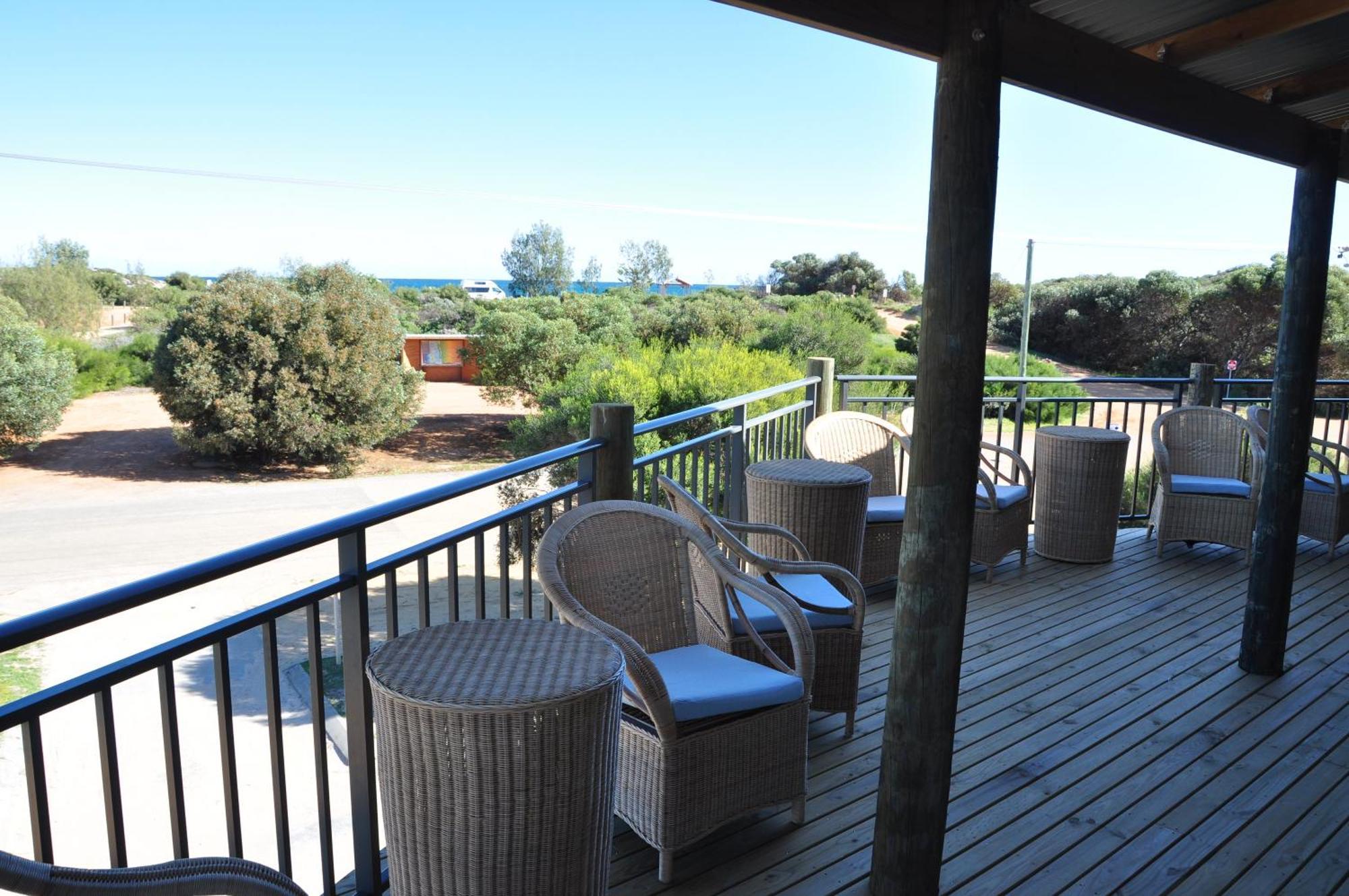 Centrebreak Beach Stay Green Head Exterior photo